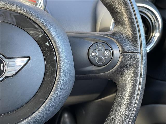 ＭＩＮＩ クーパーＤ　クロスオーバー　オール４　ワンオーナー／ポータブルナビ／ワンセグ／社外ＥＴＣ／前後ドライブレコーダー／クルーズコントロール／レーダー探知機／純正１７インチＡＷ／キセノンヘッドライト／シートカバー／純正フロアマット（20枚目）