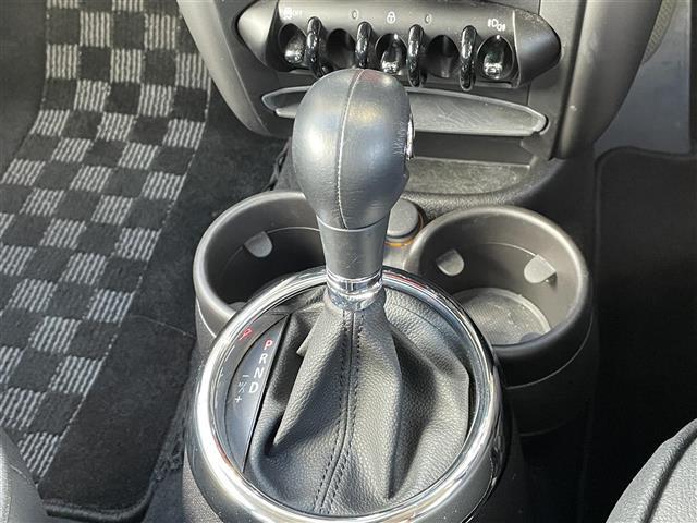 ＭＩＮＩ クーパーＤ　クロスオーバー　オール４　ワンオーナー／ポータブルナビ／ワンセグ／社外ＥＴＣ／前後ドライブレコーダー／クルーズコントロール／レーダー探知機／純正１７インチＡＷ／キセノンヘッドライト／シートカバー／純正フロアマット（29枚目）