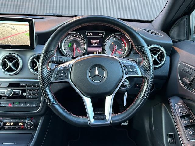 GLAクラス GLA250 4マチック スポーツ レーダーセーフティパッケージ/アダプティブクルーズコントロール/純正HDDナビ/バックカメラ/ETC/前後ドラレコ/純正18インチAW/フロントシートヒーティング/メモリ付きパワーシート/スペアキー(2枚目)