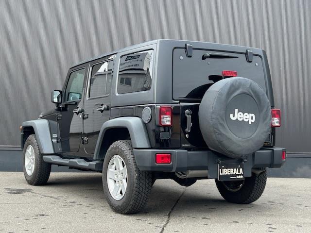 ジープ・ラングラーアンリミテッド スポーツ 社外ナビ/BT/フルセグ/サイドカメラ/ETC/クルーズコントロール/ダウンヒルアシストコントロール/純正17インチAW/純正フロアマット(34枚目)