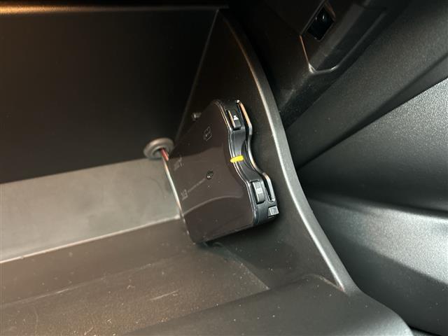 ５００Ｘ クロス　プラス　純正ディスプレイオーディオ／バックカメラ／ＥＴＣ／アダプティブクルーズコントロール／ブラインドスポットインフォメーション／レザーシート／パワーシート／シートヒーター／純正１８インチＡＷ／フロアマット（20枚目）