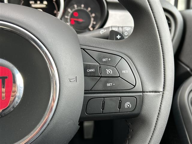 ５００Ｘ クロス　プラス　純正ディスプレイオーディオ／バックカメラ／ＥＴＣ／アダプティブクルーズコントロール／ブラインドスポットインフォメーション／レザーシート／パワーシート／シートヒーター／純正１８インチＡＷ／フロアマット（24枚目）