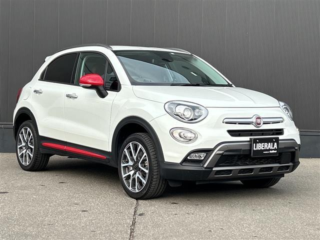 ５００Ｘ クロス　プラス　純正ディスプレイオーディオ／バックカメラ／ＥＴＣ／アダプティブクルーズコントロール／ブラインドスポットインフォメーション／レザーシート／パワーシート／シートヒーター／純正１８インチＡＷ／フロアマット（30枚目）