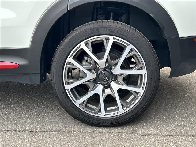 ５００Ｘ クロス　プラス　純正ディスプレイオーディオ／バックカメラ／ＥＴＣ／アダプティブクルーズコントロール／ブラインドスポットインフォメーション／レザーシート／パワーシート／シートヒーター／純正１８インチＡＷ／フロアマット（38枚目）