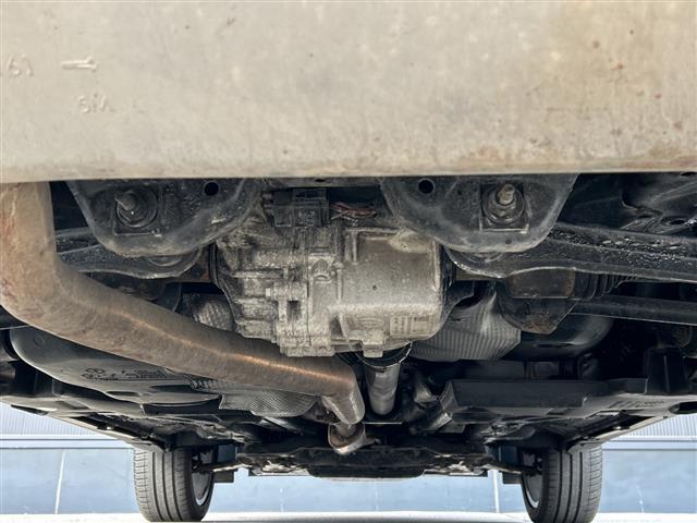 ５００Ｘ クロス　プラス　純正ディスプレイオーディオ／バックカメラ／ＥＴＣ／アダプティブクルーズコントロール／ブラインドスポットインフォメーション／レザーシート／パワーシート／シートヒーター／純正１８インチＡＷ／フロアマット（41枚目）