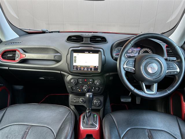 ジープ・レネゲード トレイルホーク ワンオーナー/Uconnectナビ/フルセグ/バックカメラ/ETC2.0/前後ドラレコ/クルーズコントロール/ブラインドスポットインフォメーション/純正17インチAW/純正フロアマット/シートカバー(42枚目)