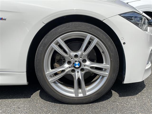 ３シリーズ ３２０ｉ　Ｍスポーツ　純正ナビ／ＤＶＤ／Ｂｌｕｅｔｏｏｔｈ／ミュージックサーバー／バックカメラ　／ミラー一体型ＥＴＣ／コーナーセンサー／アルカンターラシート／電動シート／Ｄ席電動シート／ＬＥＤヘッドライト／オートライト（22枚目）