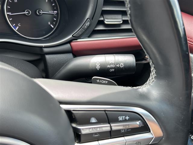 ＭＡＺＤＡ３ファストバック ２０Ｓバーガンディ　セレクション　ＥＴＣドライブレコーダー前後スマートキースペアキー１本バックカメラクリアランスソナーコーナーセンサー前後ワンオーナーＢＯＳＥプッシュスタートボタフルセグＴＶＢｌｕｅｔｏｏｔｈブラインドスポットモニター（12枚目）