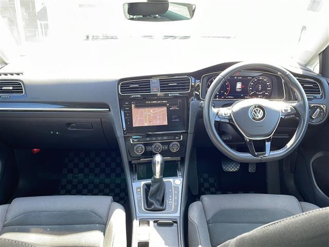 ゴルフ ＴＳＩハイライン　純正ナビ／Ｂｌｕｅｔｏｏｔｈ／ＣＤ／ＤＶＤ／ＵＳＢフルセグＴＶ／バックモニター／追従機能付きクルーズコントロール／レーンキープアシスト／衝突軽減システム／ブレーキホールド／ブラインドスポットモニター（2枚目）