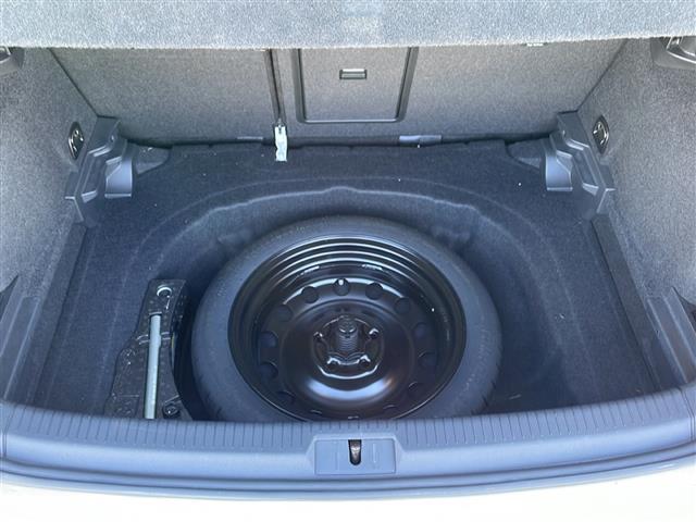 ゴルフ ＴＳＩハイライン　純正ナビ／Ｂｌｕｅｔｏｏｔｈ／ＣＤ／ＤＶＤ／ＵＳＢフルセグＴＶ／バックモニター／追従機能付きクルーズコントロール／レーンキープアシスト／衝突軽減システム／ブレーキホールド／ブラインドスポットモニター（25枚目）