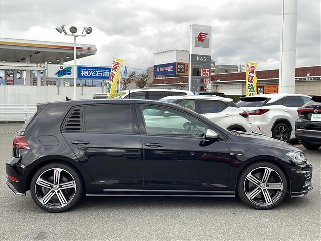 ゴルフR ベースグレード 純正ナビ 黒革シート バックカメラ 純正18インチAW プリクラッシュブレーキ ACC ブラインドスポット レーンアシスト リアトラフィックアラート パワーシート シートヒーター ETC スマートキー(29枚目)