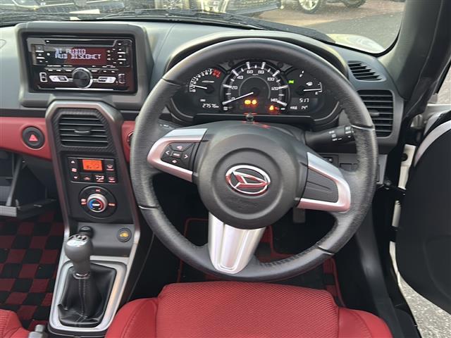 コペン ローブ ワンオーナー5速マニュアル純正オーディオ(CUK-W69D)CD Bluetooth USBシートヒーターETC電動オープンプッシュスタートスマートキー純正アルミホイール取扱説明書(3枚目)