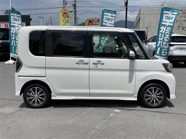タント カスタムＸ　トップエディションＳＡＩＩ　ワンオーナー　４ＷＤ　社外ナビ　Ｂｌｕｅｔｏｏｔｈ／ＣＤ／ＤＶＤ／ＴＶ　バックカメラ　ＥＴＣ　ドライブレコーダー前後　純正フロアマット　片側パワースライドドア　ハーフレザーシート（5枚目）