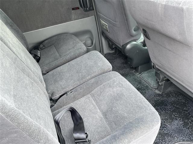 ノア Ｘ　スペシャルエディション　純正ナビ（ＦＭ／ＡＭ、ＣＤ、ＤＶＤ、ＡＵＸ）バックカメラアナログテレビ☆ＥＴＣ両側パワースライドドア社外フロアマット社外１６ＡＷダブルエアバックキセノンヘッドライト（10枚目）