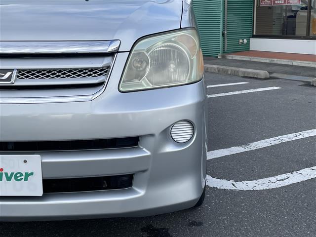 ノア Ｘ　スペシャルエディション　純正ナビ（ＦＭ／ＡＭ、ＣＤ、ＤＶＤ、ＡＵＸ）バックカメラアナログテレビ☆ＥＴＣ両側パワースライドドア社外フロアマット社外１６ＡＷダブルエアバックキセノンヘッドライト（24枚目）