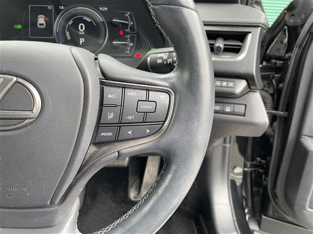 ＵＸ ＵＸ２５０ｈ　バージョンＬ　☆ＡＭ／ＦＭ☆Ｂｌｕｅｔｏｏｔｈ☆プッシュスタート☆パワーバックドア☆ＥＴＣ☆ＬＥＤヘッドライト☆クルーズコントロール☆シートヒーター☆エアシート☆全方位カメラ☆ハイブリッド☆シ（5枚目）