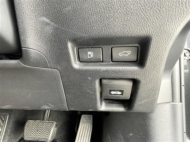 ＵＸ ＵＸ２５０ｈ　バージョンＬ　☆ＡＭ／ＦＭ☆Ｂｌｕｅｔｏｏｔｈ☆プッシュスタート☆パワーバックドア☆ＥＴＣ☆ＬＥＤヘッドライト☆クルーズコントロール☆シートヒーター☆エアシート☆全方位カメラ☆ハイブリッド☆シ（7枚目）