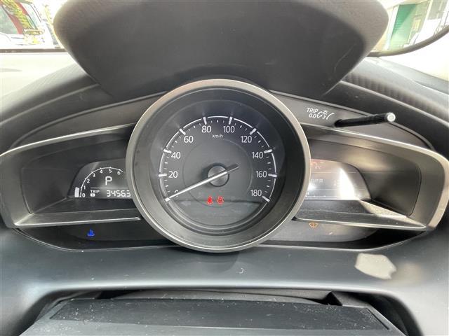 デミオ 13S 4WD 純正ナビ・Bluetooth/TV/DVD/CD/AUX 純正ドラレコ前 純正フロアマット 布系シート 冷房AC 純正15インチAW HIDライト 衝突被害軽減システム ドアバイザー(5枚目)