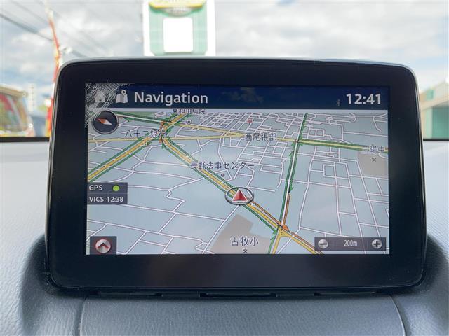 デミオ 13S 4WD 純正ナビ・Bluetooth/TV/DVD/CD/AUX 純正ドラレコ前 純正フロアマット 布系シート 冷房AC 純正15インチAW HIDライト 衝突被害軽減システム ドアバイザー(13枚目)