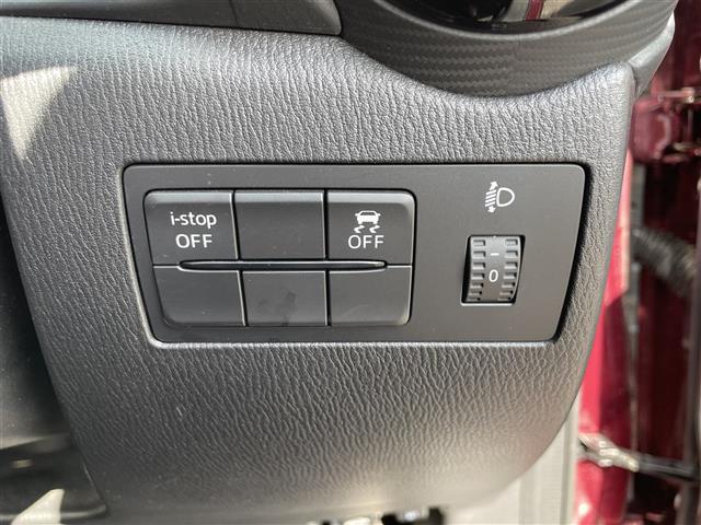 デミオ 13S 4WD 純正ナビ・Bluetooth/TV/DVD/CD/AUX 純正ドラレコ前 純正フロアマット 布系シート 冷房AC 純正15インチAW HIDライト 衝突被害軽減システム ドアバイザー(19枚目)