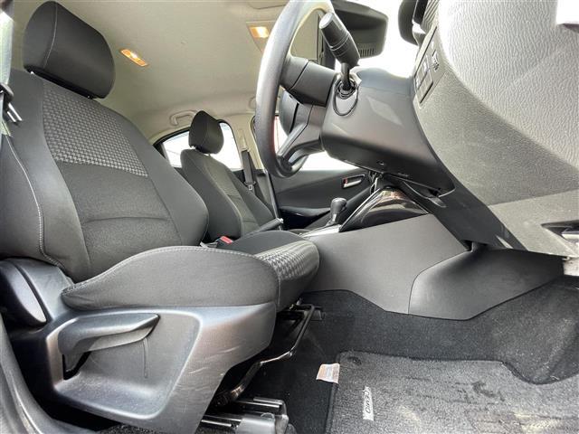 デミオ 13S 4WD 純正ナビ・Bluetooth/TV/DVD/CD/AUX 純正ドラレコ前 純正フロアマット 布系シート 冷房AC 純正15インチAW HIDライト 衝突被害軽減システム ドアバイザー(22枚目)