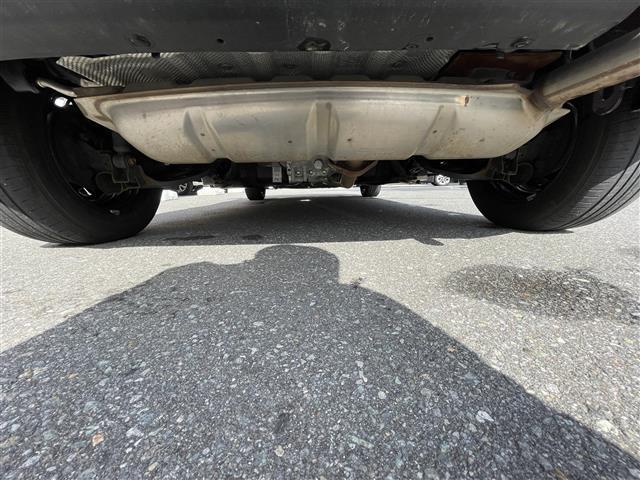 デミオ 13S 4WD 純正ナビ・Bluetooth/TV/DVD/CD/AUX 純正ドラレコ前 純正フロアマット 布系シート 冷房AC 純正15インチAW HIDライト 衝突被害軽減システム ドアバイザー(40枚目)