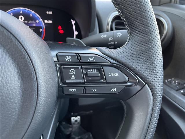 ヤリスクロス GRスポーツ ワンオーナー 4WD 純正HDDナビ Bluetooth/フルセグTV 全方位バックカメラ ビルトインETC 純正ドラレコ純正フロアマット フルフラットシート シートヒーター コーナーセンサー前後(8枚目)