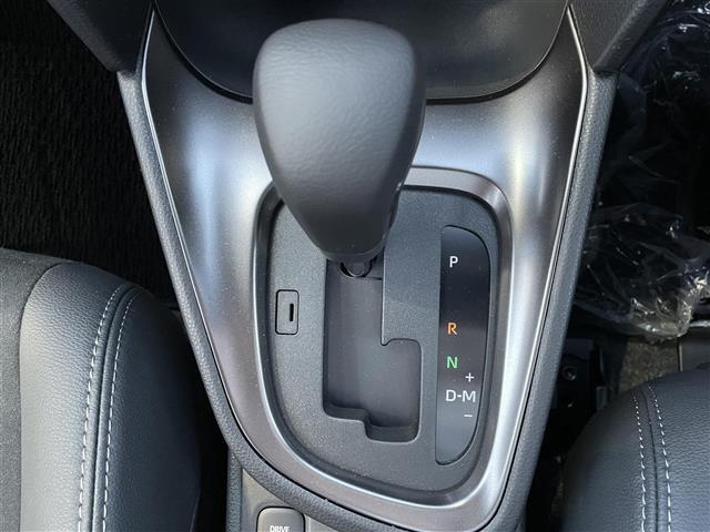 ヤリスクロス GRスポーツ ワンオーナー 4WD 純正HDDナビ Bluetooth/フルセグTV 全方位バックカメラ ビルトインETC 純正ドラレコ純正フロアマット フルフラットシート シートヒーター コーナーセンサー前後(9枚目)