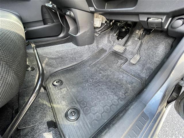 ムーヴ カスタム RS ☆保証書☆取扱説明書☆AM/FM☆ワンセグテレビ☆アイドリングストップ☆フォグランプ☆純正15インチAW☆純正フロアマット☆スマートキー☆ターボ車☆オートライト☆LEDヘッドライ(20枚目)