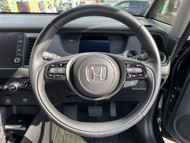 フィット e:HEVリュクス ☆取扱説明書☆保証書☆ワンセグテレビ☆純正ナビ☆AM/FM☆Bluetooth/iPod/AUX/USB☆ワンオーナー☆バックカメラ☆プッシュスタート☆ETC☆クルーズコントロール(6枚目)