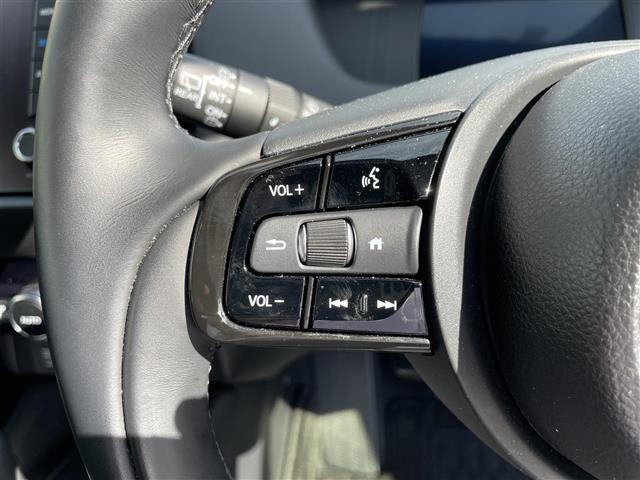 フィット e:HEVリュクス ☆取扱説明書☆保証書☆ワンセグテレビ☆純正ナビ☆AM/FM☆Bluetooth/iPod/AUX/USB☆ワンオーナー☆バックカメラ☆プッシュスタート☆ETC☆クルーズコントロール(7枚目)