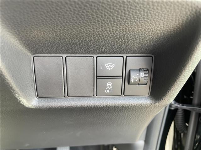 フィット e:HEVリュクス ☆取扱説明書☆保証書☆ワンセグテレビ☆純正ナビ☆AM/FM☆Bluetooth/iPod/AUX/USB☆ワンオーナー☆バックカメラ☆プッシュスタート☆ETC☆クルーズコントロール(18枚目)