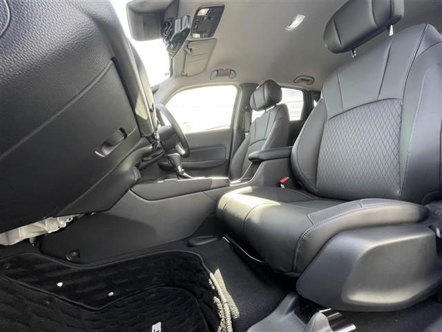 フィット e:HEVリュクス ☆取扱説明書☆保証書☆ワンセグテレビ☆純正ナビ☆AM/FM☆Bluetooth/iPod/AUX/USB☆ワンオーナー☆バックカメラ☆プッシュスタート☆ETC☆クルーズコントロール(25枚目)