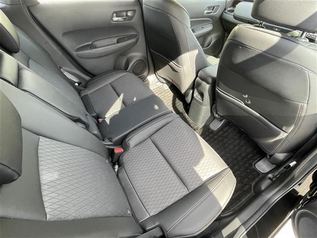 フィット e:HEVリュクス ☆取扱説明書☆保証書☆ワンセグテレビ☆純正ナビ☆AM/FM☆Bluetooth/iPod/AUX/USB☆ワンオーナー☆バックカメラ☆プッシュスタート☆ETC☆クルーズコントロール(26枚目)