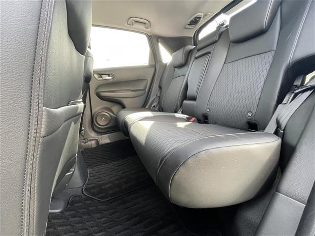 フィット e:HEVリュクス ☆取扱説明書☆保証書☆ワンセグテレビ☆純正ナビ☆AM/FM☆Bluetooth/iPod/AUX/USB☆ワンオーナー☆バックカメラ☆プッシュスタート☆ETC☆クルーズコントロール(29枚目)