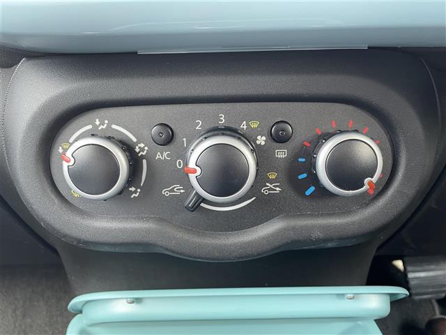 トゥインゴ ゼン ☆ワンオーナー☆保証書☆取扱説明書☆パワーウィンドウ☆ETC☆AM/FM☆Bluetooth/AUX☆純正フロアマット☆リモコンキー☆スペアキー☆15インチAW☆サマータイヤ有(10枚目)