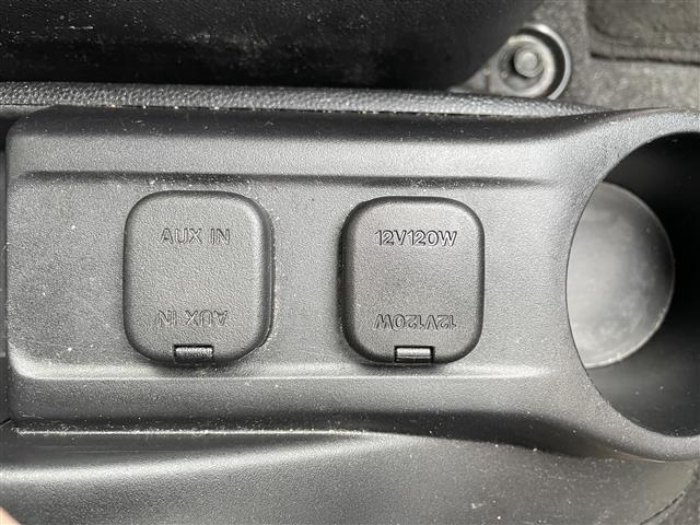 デミオ 13C ☆取扱説明書☆保証書☆リモコンキー☆パワーウィンドウ☆AM/FM/AUX☆ドアバイザー☆ETC☆ハロゲンヘッドライト☆純正フロアマット☆ECO☆スダッドレスタイヤ有(11枚目)