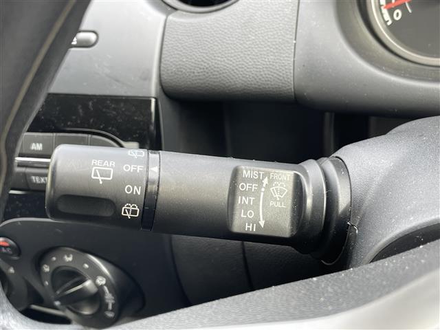 デミオ 13C ☆取扱説明書☆保証書☆リモコンキー☆パワーウィンドウ☆AM/FM/AUX☆ドアバイザー☆ETC☆ハロゲンヘッドライト☆純正フロアマット☆ECO☆スダッドレスタイヤ有(13枚目)