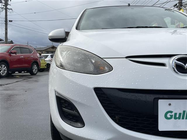 デミオ 13C ☆取扱説明書☆保証書☆リモコンキー☆パワーウィンドウ☆AM/FM/AUX☆ドアバイザー☆ETC☆ハロゲンヘッドライト☆純正フロアマット☆ECO☆スダッドレスタイヤ有(34枚目)