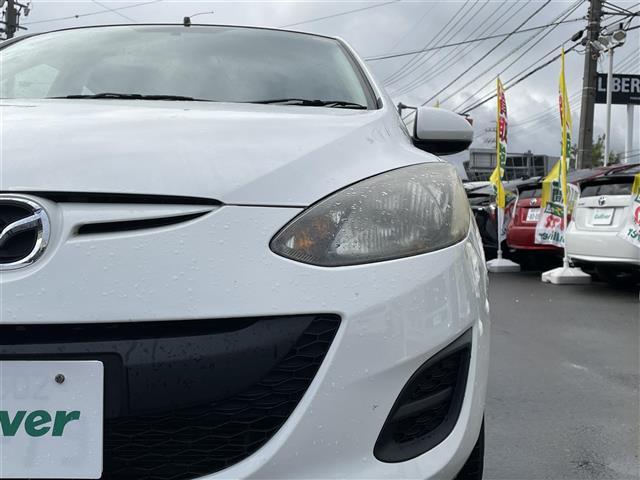 デミオ 13C ☆取扱説明書☆保証書☆リモコンキー☆パワーウィンドウ☆AM/FM/AUX☆ドアバイザー☆ETC☆ハロゲンヘッドライト☆純正フロアマット☆ECO☆スダッドレスタイヤ有(35枚目)