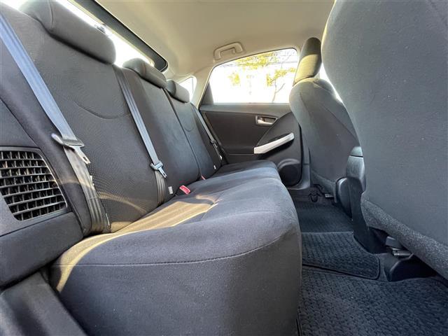 プリウス Ｌ　☆ワンオーナー☆保証書☆取扱説明書☆ワンセグテレビ☆ＡＭ／ＦＭ☆Ｂｌｕｅｔｏｏｔｈ☆プッシュスタート☆パワーウィンドウ☆アイドリングストップ☆スマートキー☆スペアキー☆ＥＴＣ☆（23枚目）