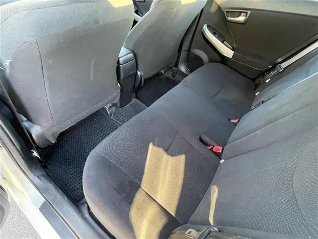 プリウス Ｌ　☆ワンオーナー☆保証書☆取扱説明書☆ワンセグテレビ☆ＡＭ／ＦＭ☆Ｂｌｕｅｔｏｏｔｈ☆プッシュスタート☆パワーウィンドウ☆アイドリングストップ☆スマートキー☆スペアキー☆ＥＴＣ☆（24枚目）