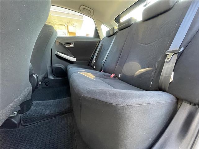 プリウス Ｌ　☆ワンオーナー☆保証書☆取扱説明書☆ワンセグテレビ☆ＡＭ／ＦＭ☆Ｂｌｕｅｔｏｏｔｈ☆プッシュスタート☆パワーウィンドウ☆アイドリングストップ☆スマートキー☆スペアキー☆ＥＴＣ☆（25枚目）