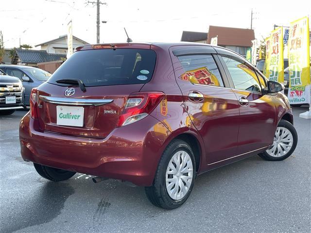 ヴィッツ ジュエラ　☆取扱説明書☆保証書☆ワンセグテレビ☆ＡＭ／ＦＭ☆Ｂｌｕｅｔｏｏｔｈ☆バックカメラ☆スペアキー☆スマートキー☆パワーウィンドウ☆純正フロアマット☆プッシュスタート☆ドアバイザー（30枚目）