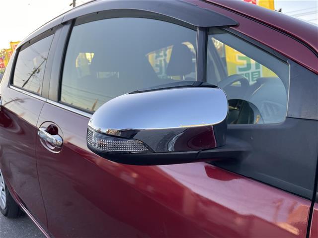 ヴィッツ ジュエラ　☆取扱説明書☆保証書☆ワンセグテレビ☆ＡＭ／ＦＭ☆Ｂｌｕｅｔｏｏｔｈ☆バックカメラ☆スペアキー☆スマートキー☆パワーウィンドウ☆純正フロアマット☆プッシュスタート☆ドアバイザー（35枚目）