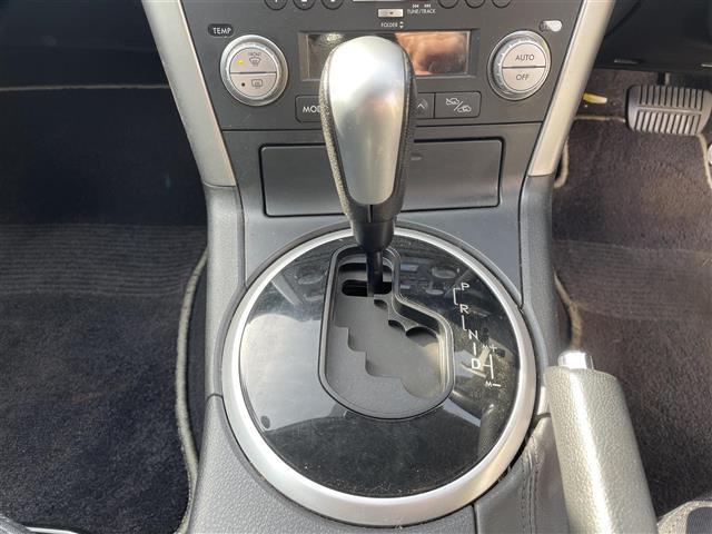 レガシィツーリングワゴン ２．０ＧＴ　４ＷＤ　ＭＴモード付ＡＴ　ＣＤ、ＭＤチェンジャー　社外ＥＴＣ　純正ＨＤＤナビ　レーダー探知機　純正フロアマット　パワーシートＤ席　布系シート　社外１７インチＡＷ　ルーフレール（25枚目）