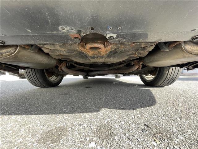 レガシィツーリングワゴン ２．０ＧＴ　４ＷＤ　ＭＴモード付ＡＴ　ＣＤ、ＭＤチェンジャー　社外ＥＴＣ　純正ＨＤＤナビ　レーダー探知機　純正フロアマット　パワーシートＤ席　布系シート　社外１７インチＡＷ　ルーフレール（36枚目）