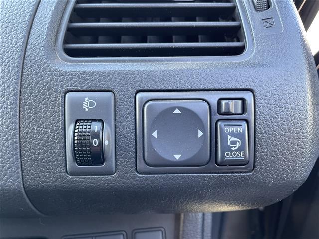 セレナ 20X ☆ワンセグテレビ☆AM/FM☆Bluetooth/AUX/VTR☆バックカメラ☆プッシュスタート☆左側パワースライドドア☆右側イージークローザードア☆オートライト☆フォグランプ☆純正(17枚目)