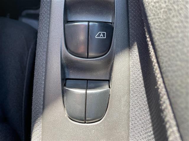 セレナ 20X ☆ワンセグテレビ☆AM/FM☆Bluetooth/AUX/VTR☆バックカメラ☆プッシュスタート☆左側パワースライドドア☆右側イージークローザードア☆オートライト☆フォグランプ☆純正(18枚目)