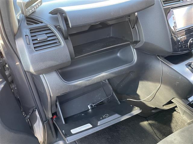 セレナ 20X ☆ワンセグテレビ☆AM/FM☆Bluetooth/AUX/VTR☆バックカメラ☆プッシュスタート☆左側パワースライドドア☆右側イージークローザードア☆オートライト☆フォグランプ☆純正(19枚目)